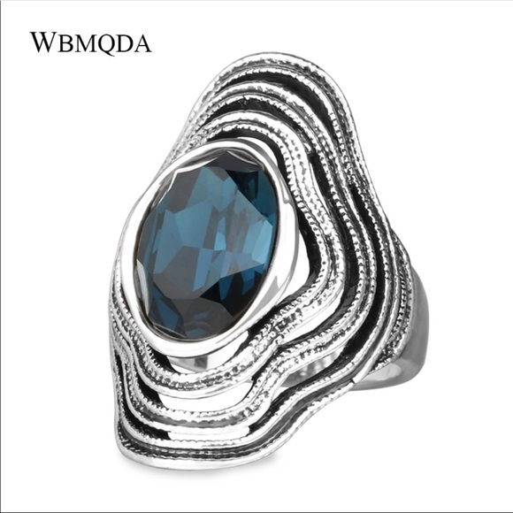 Jewelry - VINTAGE WOMEN’S RING